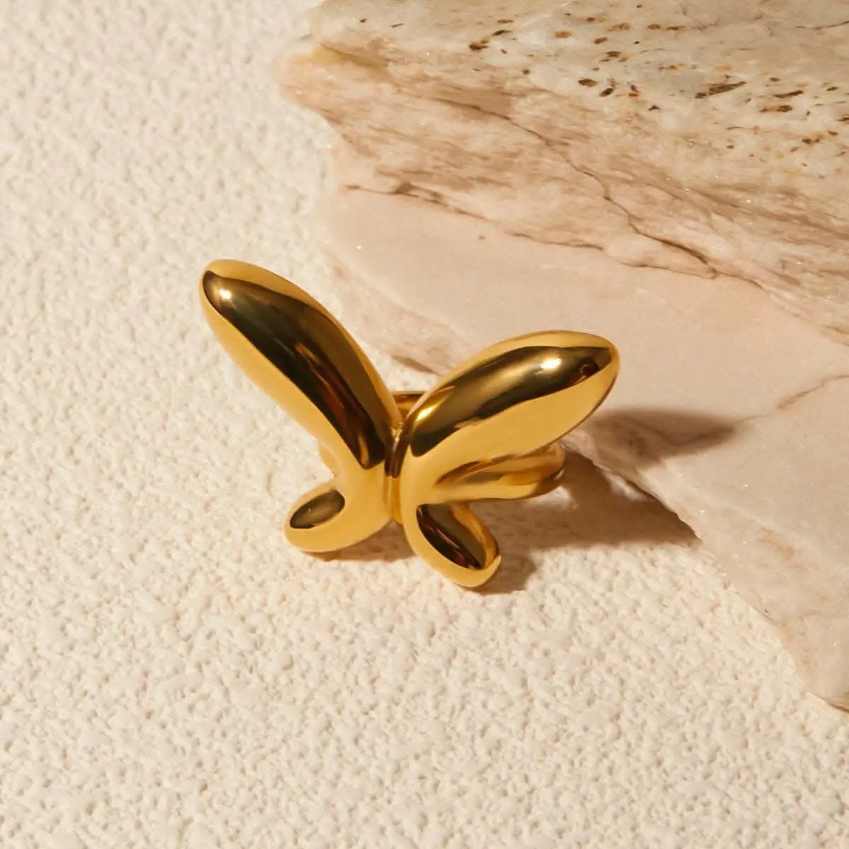Elegant 18K gold butterfly ring - Love Salve